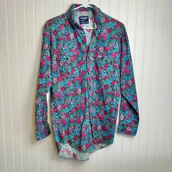 Wrangler Other - Vintage Wrangler western button up floral long sleeve mens shirt cowboy cut F19